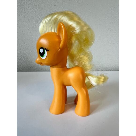 My Little Pony Friendship Magic Cutie Mark Magic Applejack Figure 2010 Brushable - Picture 4 of 7